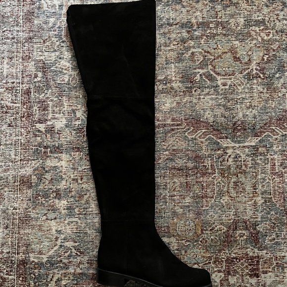 Stuart Weitzman Hilo Black Suede Boot, Size 7 - Picture 5 of 8